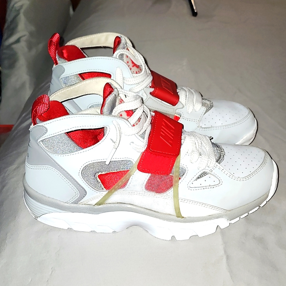 Nike air Haurache basketball shoes size 9 mens